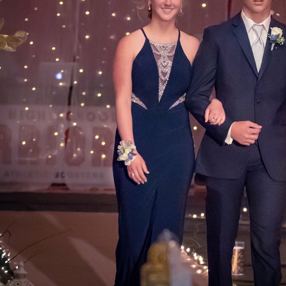 Prom Dress For Sale! - Picture 3 of 4